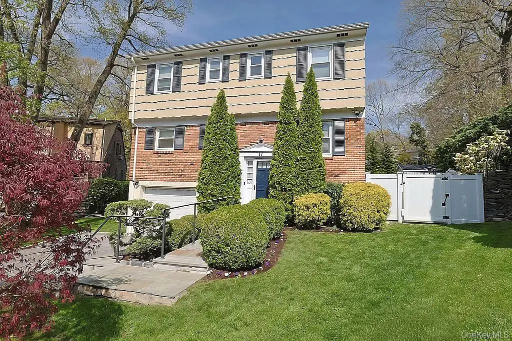 17 N Brook Road, Larchmont, NY 10538 - #1