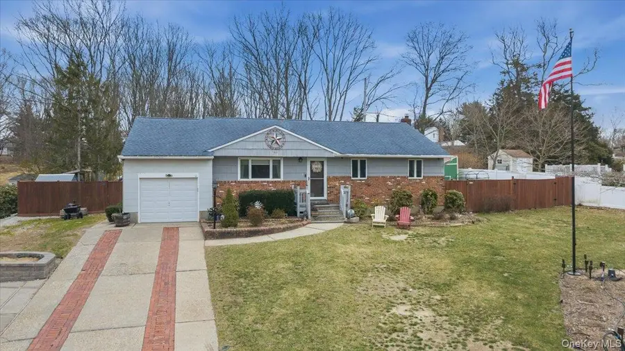 11 Lower Road, Smithtown, NY 11787 - #3