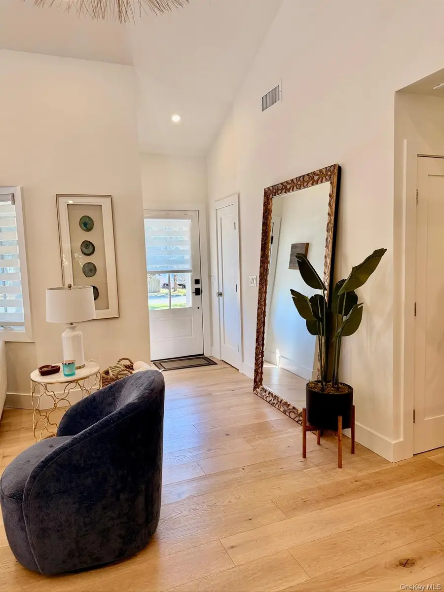 28 Alanson Lane, Hampton Bays, NY 11946 - #2