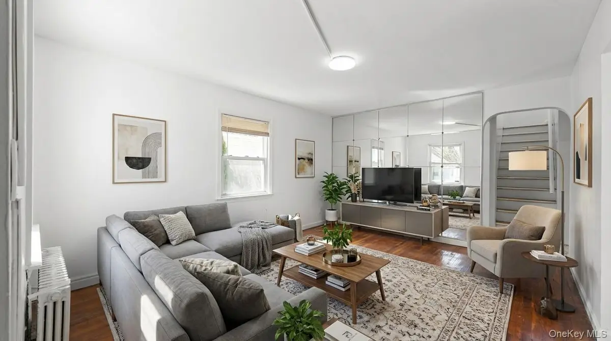 7 Everett Street, Valley Stream, NY 11580 - #1