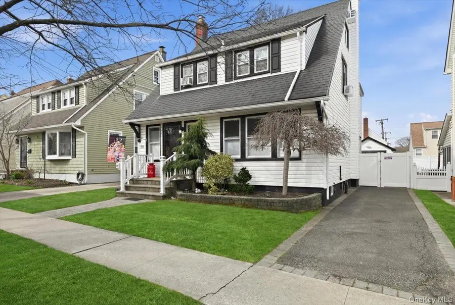 56 Broad Street, Williston Park, NY 11596 - #3