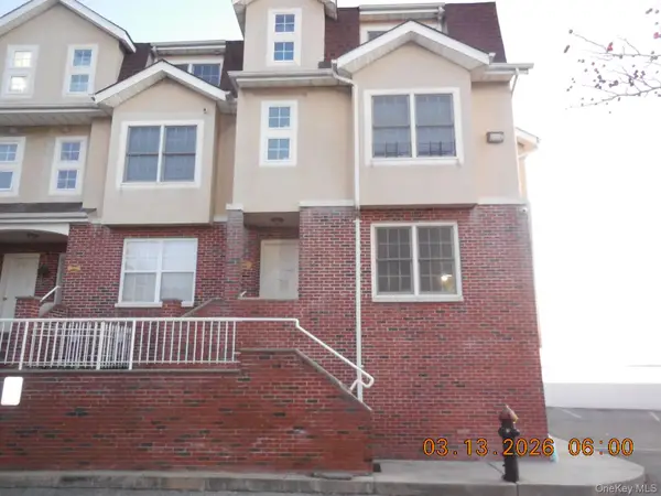 1 Patricia Lane #401, Bronx, NY 10465