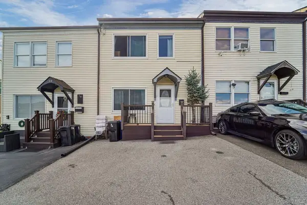 16 Washington Place, Newburgh, NY 12550