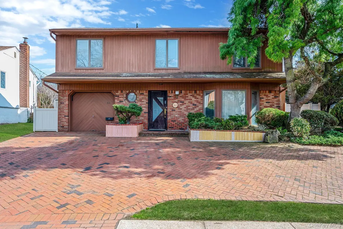 61 Southgate Road, Valley Stream, NY 11581 - #1