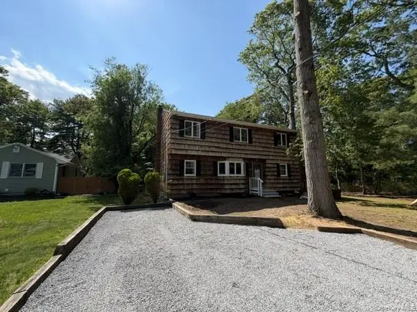130 Park Lane, Middle Island, NY 11953