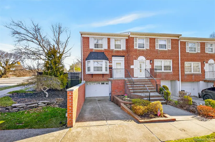 62-01 Douglaston Parkway, Douglaston, NY 11362 - #2