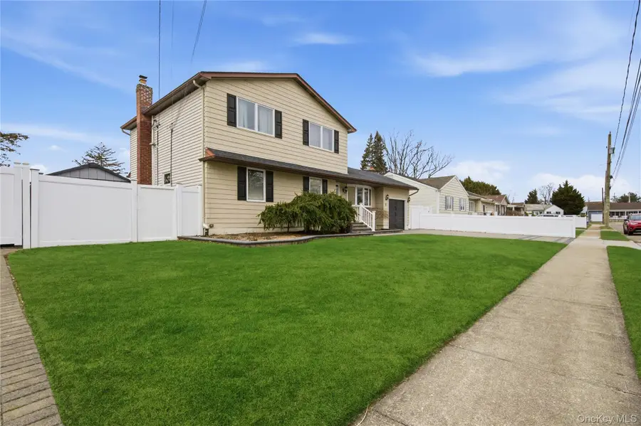 5 Wheeler Court, Deer Park, NY 11729 - #2