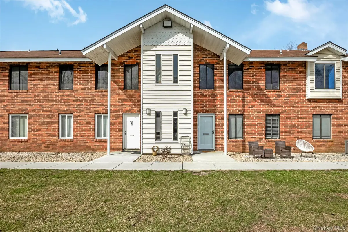 8 Cheyenne Court #8, Coram, NY 11727 - #1