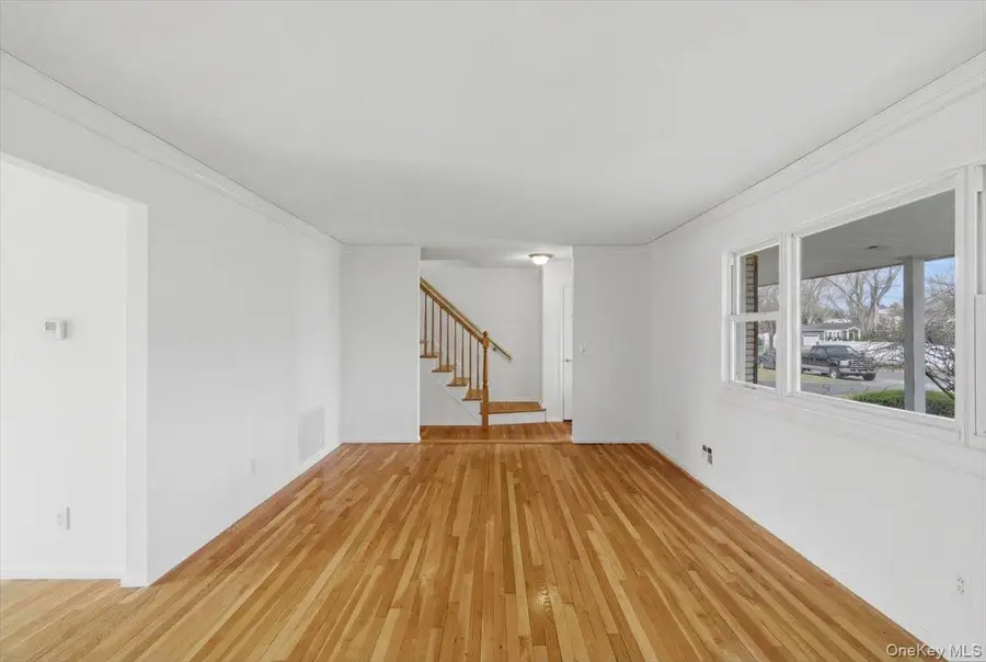 6 Arden Lane, Commack, NY 11725 - #2