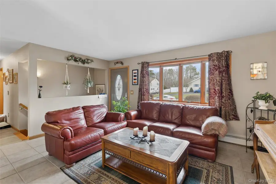 140 Oak Street, Medford, NY 11763 - #3