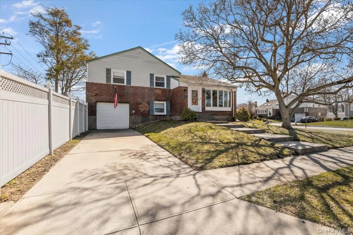 2 Fern Place, Plainview, NY 11803 - #1