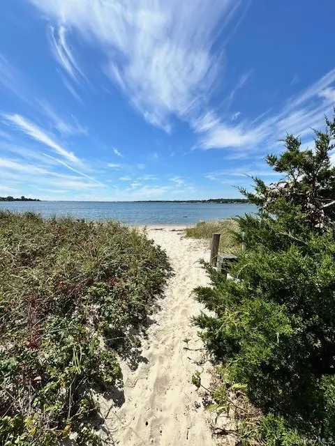 7 Corwin Lane, Hampton Bays, NY 11946 - #2