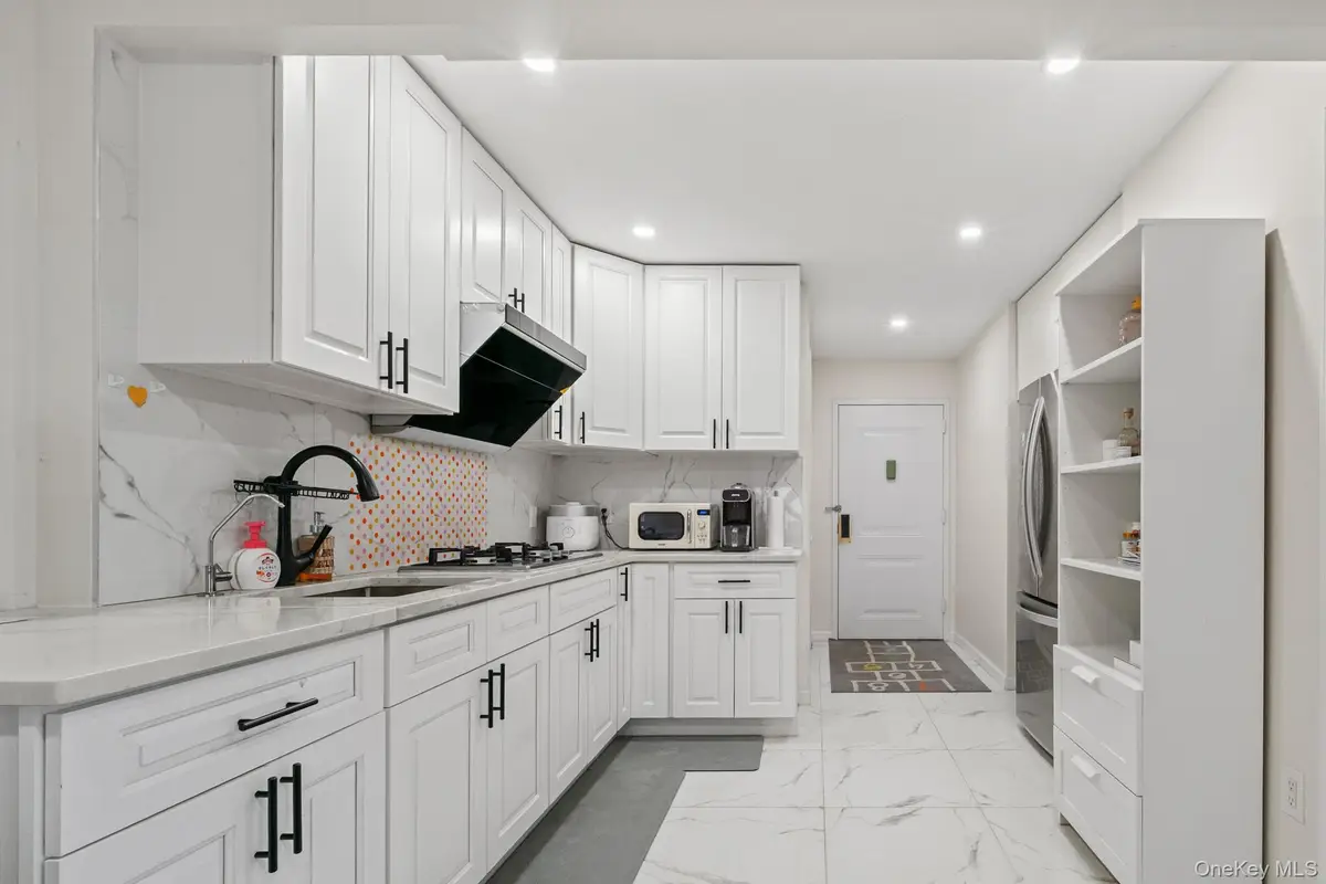 3720 Prince Street #11B, Flushing, NY 11354 - #1