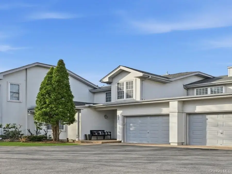 625 Madeira Boulevard, Melville, NY 11747 - #2