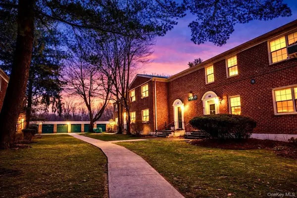 15 Fieldstone Drive #143, Hartsdale, NY 10530