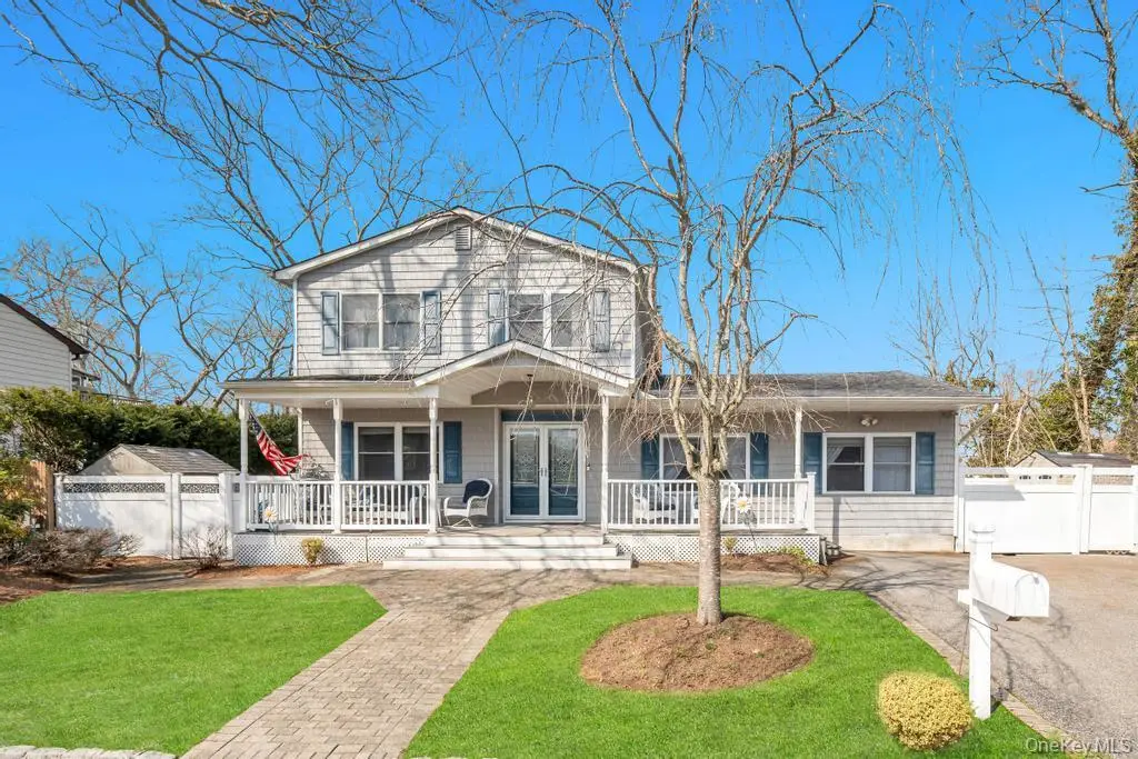 175 Shelby Avenue, Holbrook, NY 11741 - #1