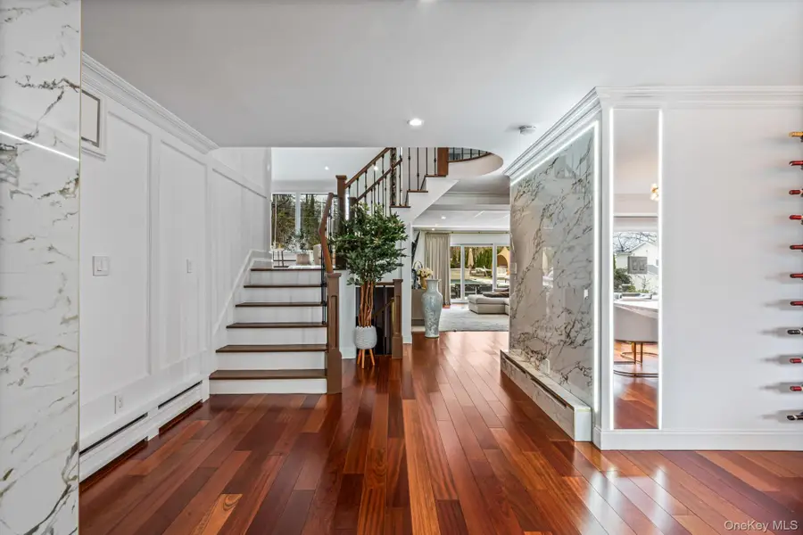 80 Knolls Drive N, Manhasset Hills, NY 11040 - #3