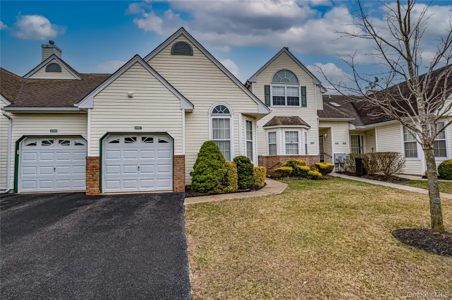 2807 Eve Ann Drive, Port Jefferson Station, NY 11776 - #2