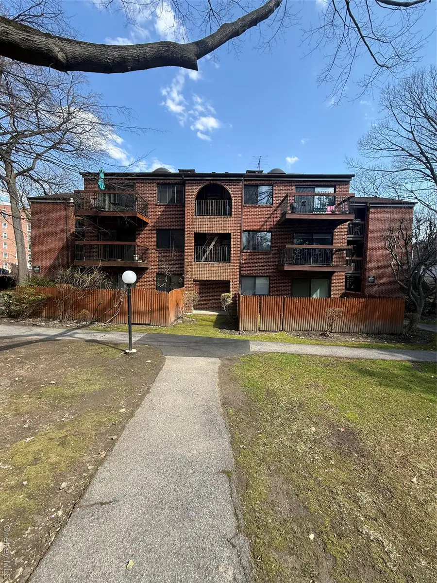 10 Bronxville Glen Drive #1, Bronxville, NY 10708 - #3