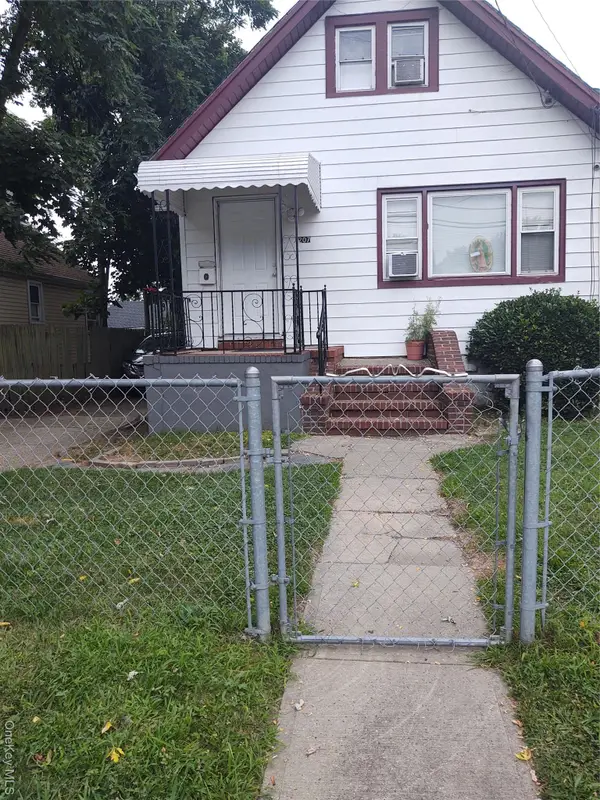 Address Withheld By Seller, Freeport, NY 11520