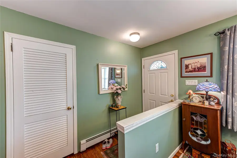 19 Harvard Road, Shoreham, NY 11786 - #2