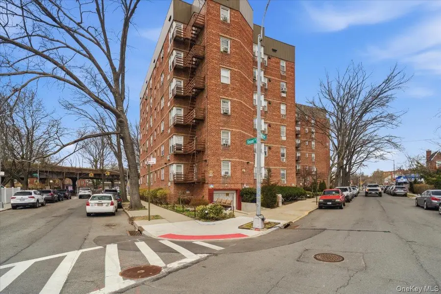 6692 Selfridge Street #4F, Forest Hills, NY 11375 - #2