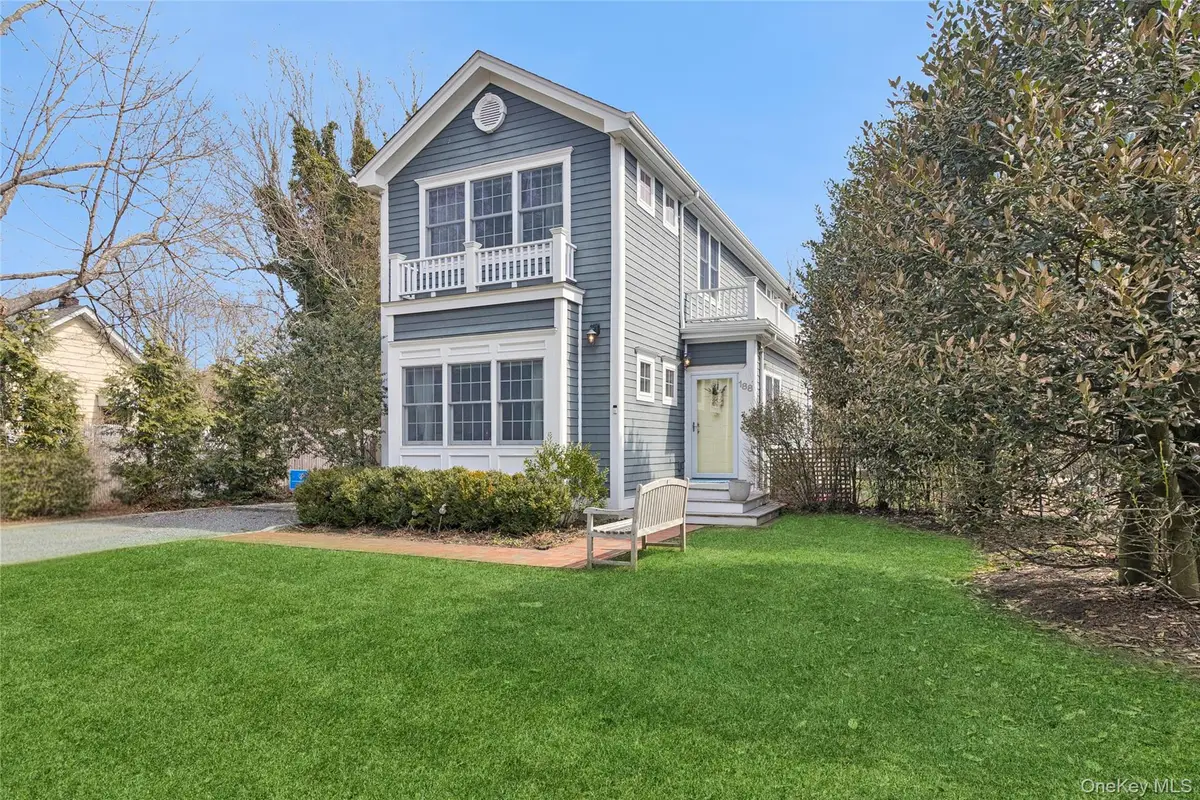 188 S Country Road, Remsenburg, NY 11960 - #1