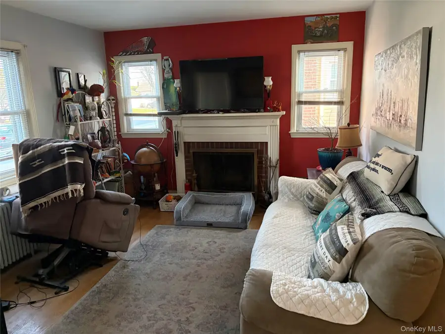 2526 S Saint Marks Avenue, Bellmore, NY 11710 - #3