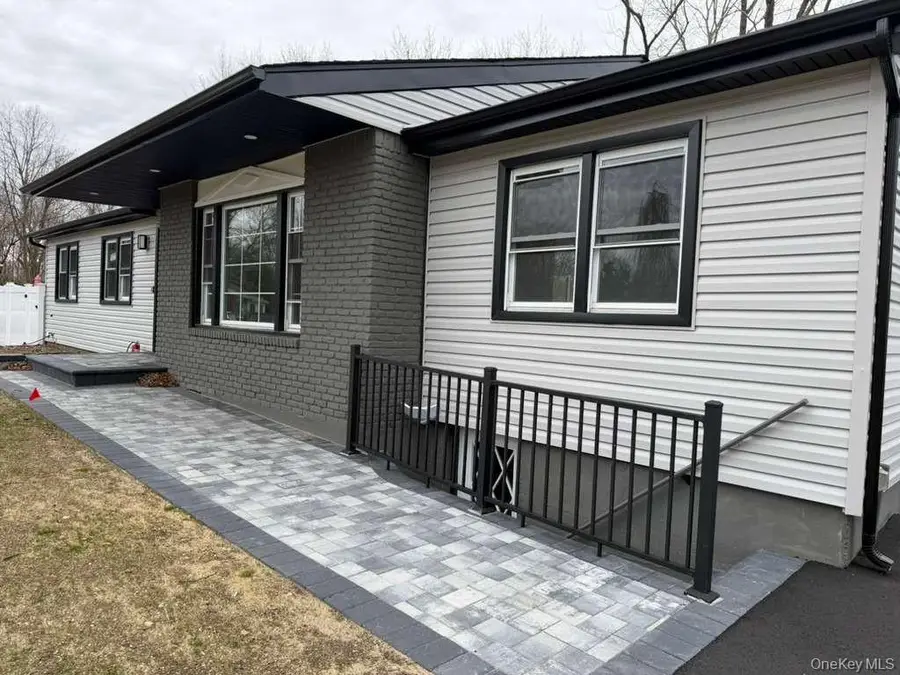 21 Colby Drive, Kings Park, NY 11754 - #3