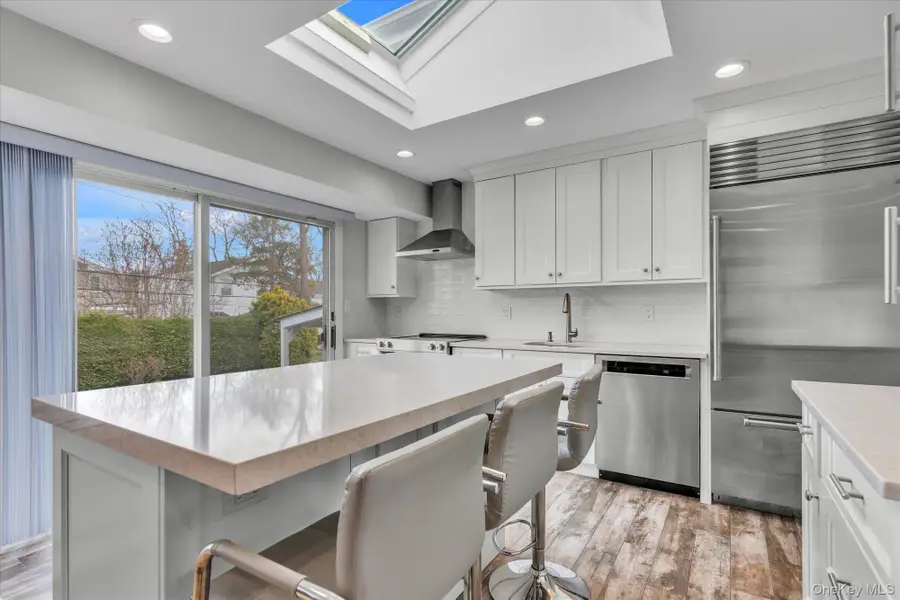 904 Park Lane, Valley Stream, NY 11581 - #3