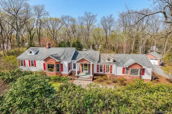 150 Quaker Path, Setauket, NY 11733