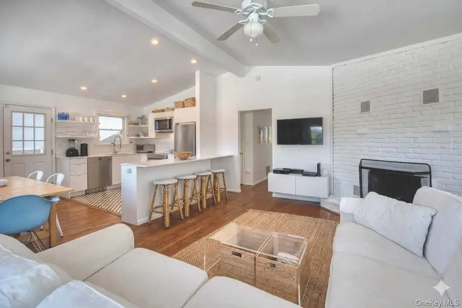 8 Romana Drive, Hampton Bays, NY 11946 - #2