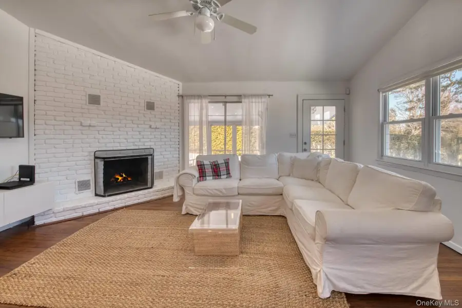 8 Romana Drive, Hampton Bays, NY 11946 - #3