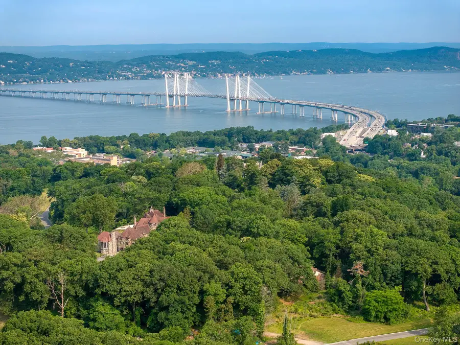17 Carriage Trail, Tarrytown, NY 10591 - #2