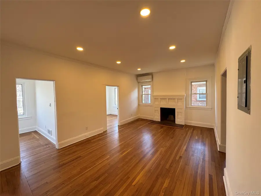 578 E 3rd Street, Mount Vernon, NY 10553 - #3