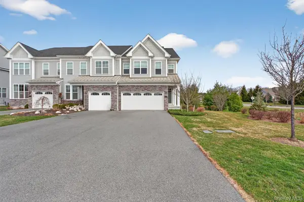 25 Hoffman Road, Hopewell Junction, NY 12533