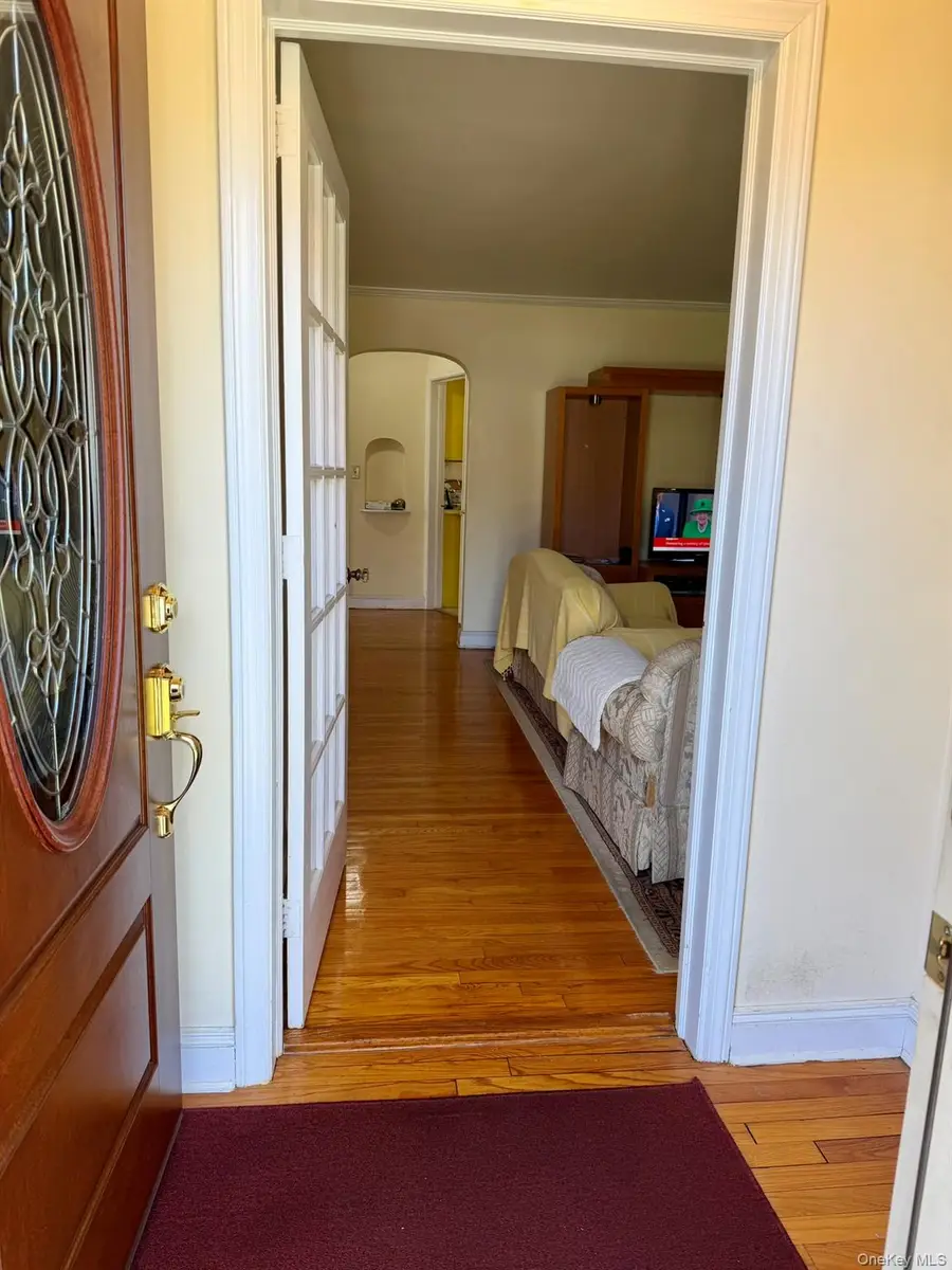 586 Stratford Road, South Hempstead, NY 11510 - #2