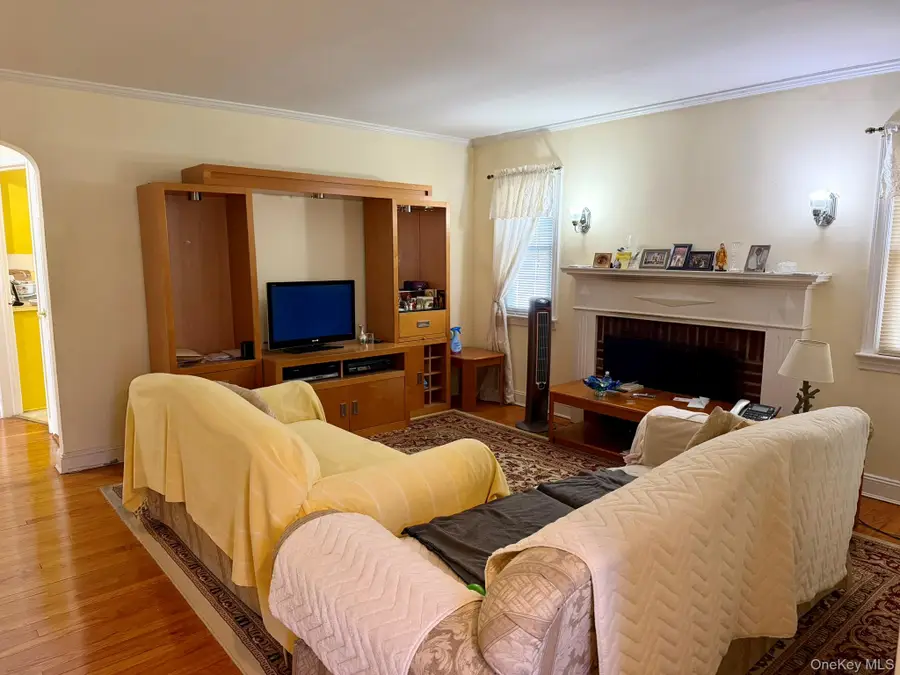 586 Stratford Road, South Hempstead, NY 11510 - #3