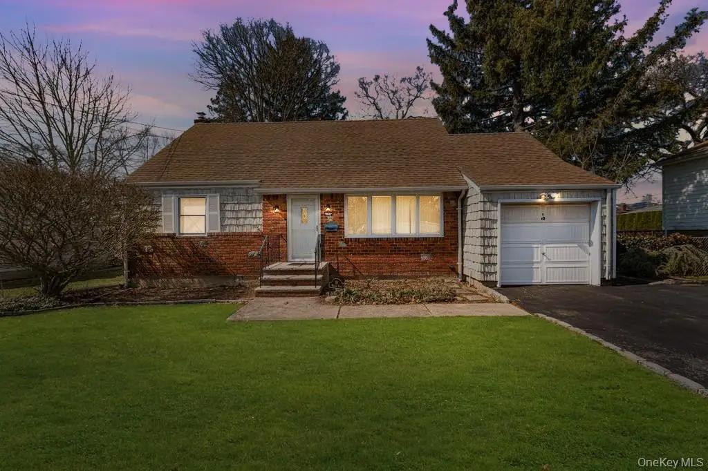 10 Wallace Drive, Plainview, NY 11803 - #1