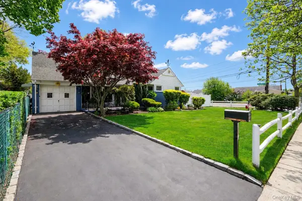 Address Withheld By Seller, Wantagh, NY 11793