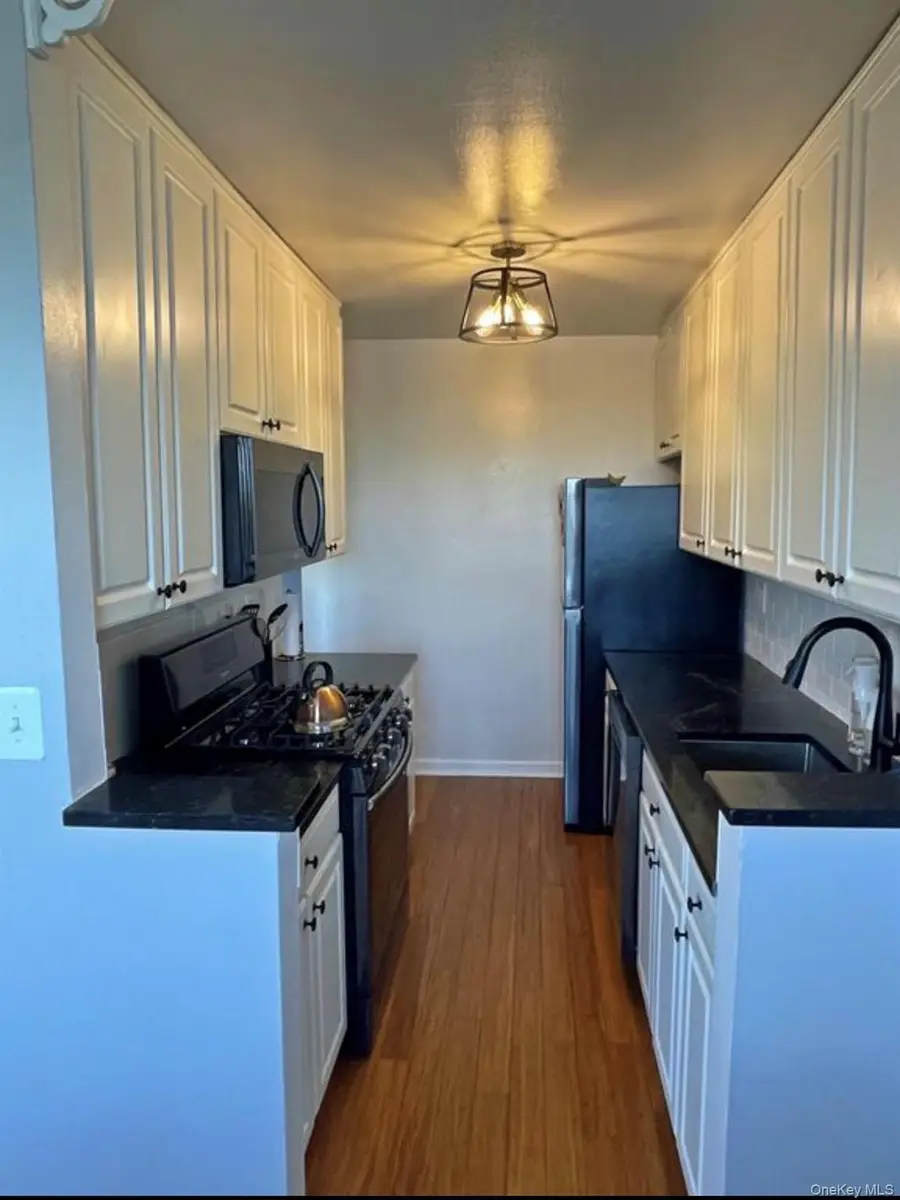 636 N Terrace Avenue #6C, Fleetwood, NY 10552 - #2