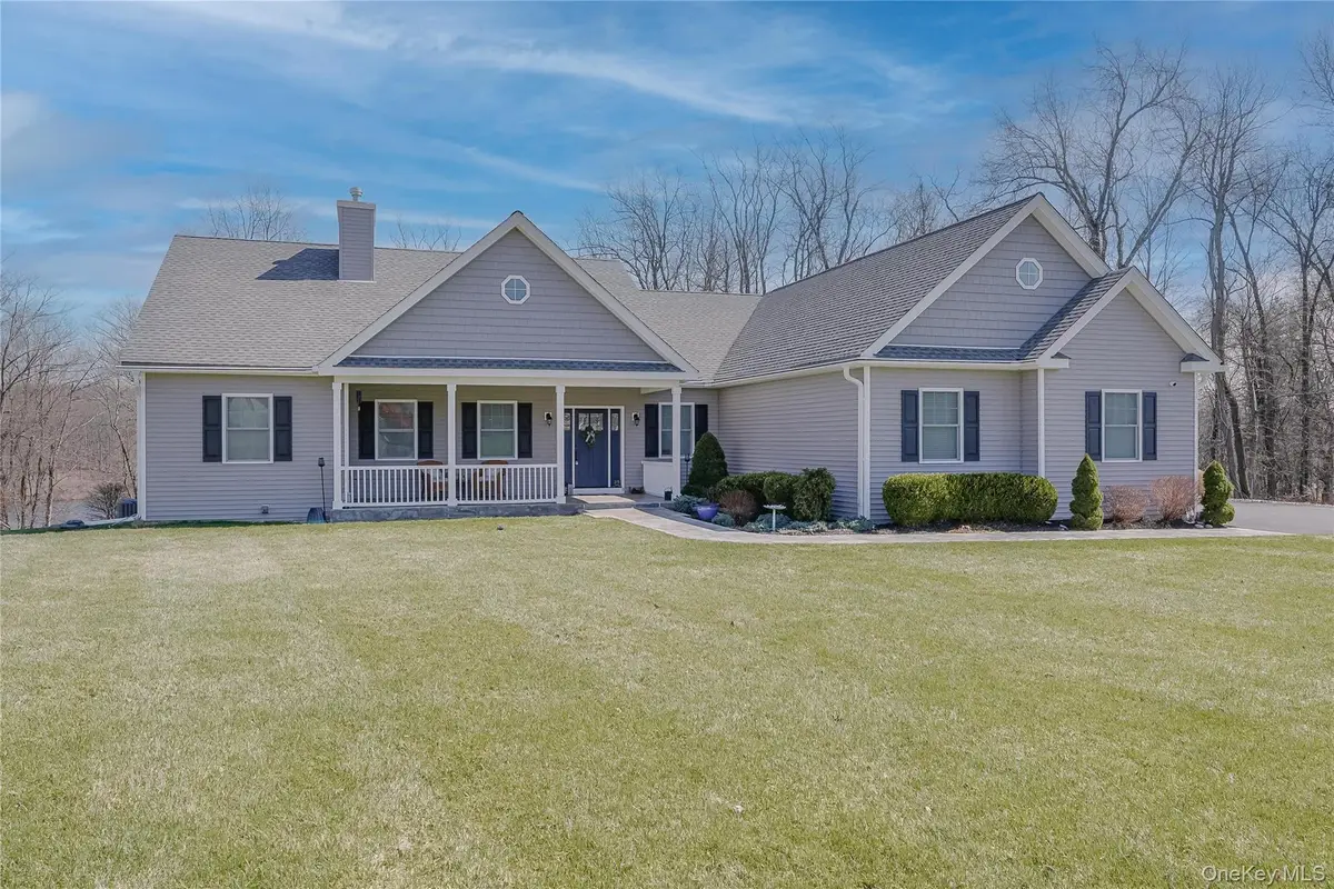 23 Swan Hollow, New Windsor, NY 12553 - #1