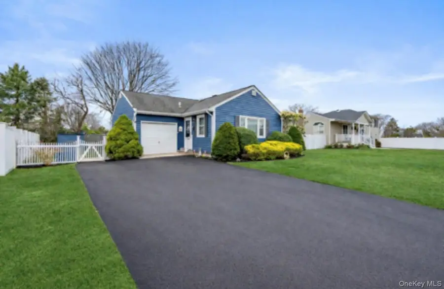 310 Candee Avenue, Sayville, NY 11782 - #3