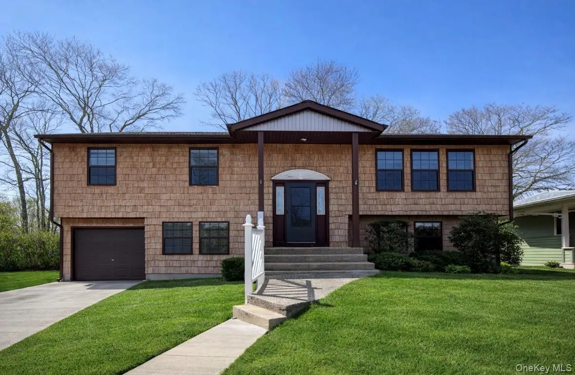 676 Bohemia Parkway, Sayville, NY 11782 - #1