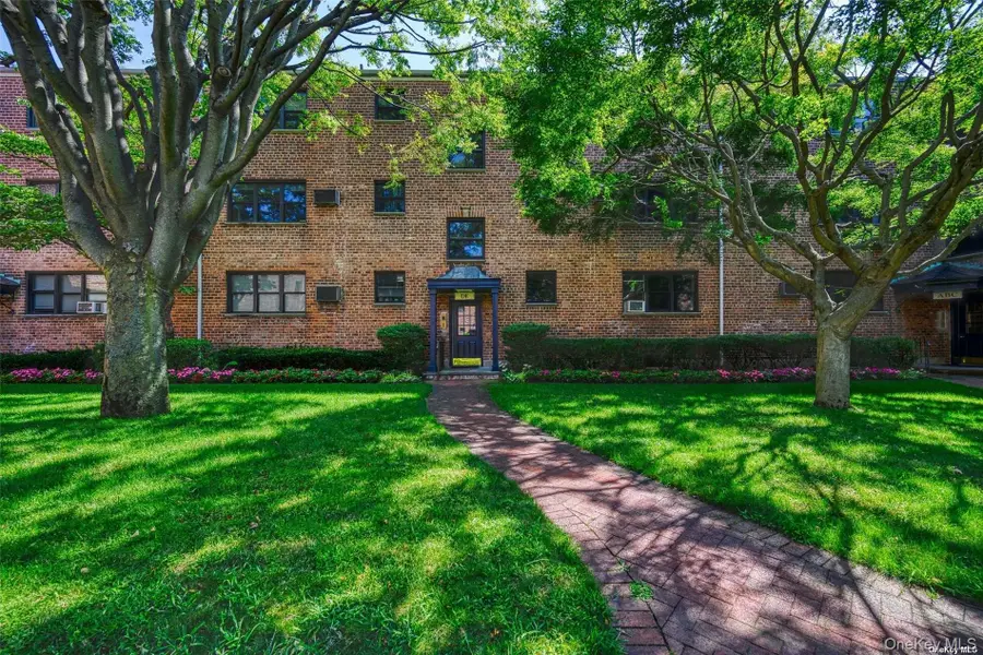 15 Beach Road #3D, Great Neck, NY 11023 - #2