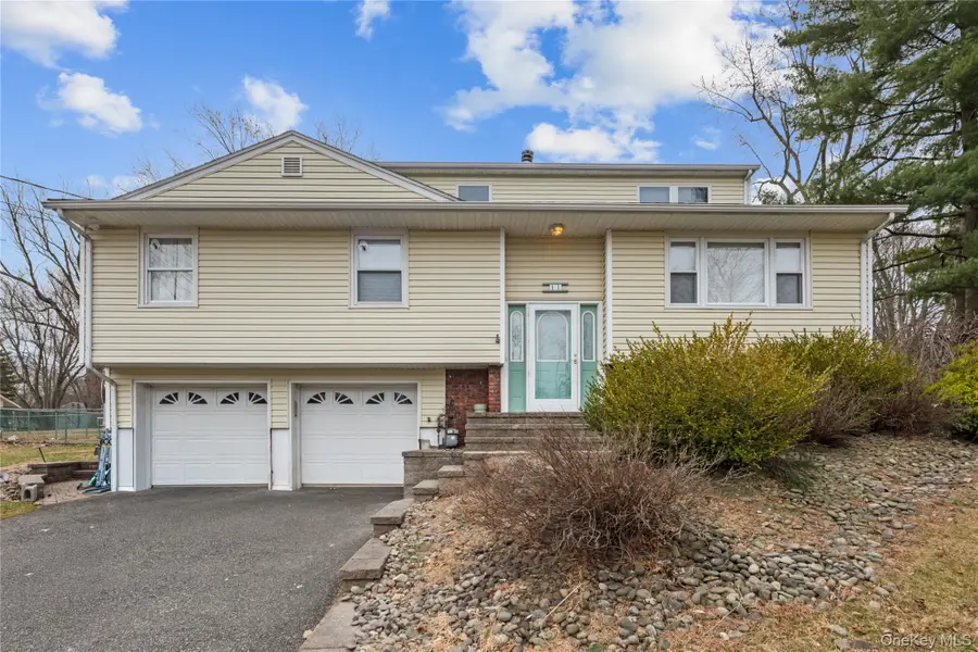 11 Castle Drive, Chestnut Ridge, NY 10977 - #2