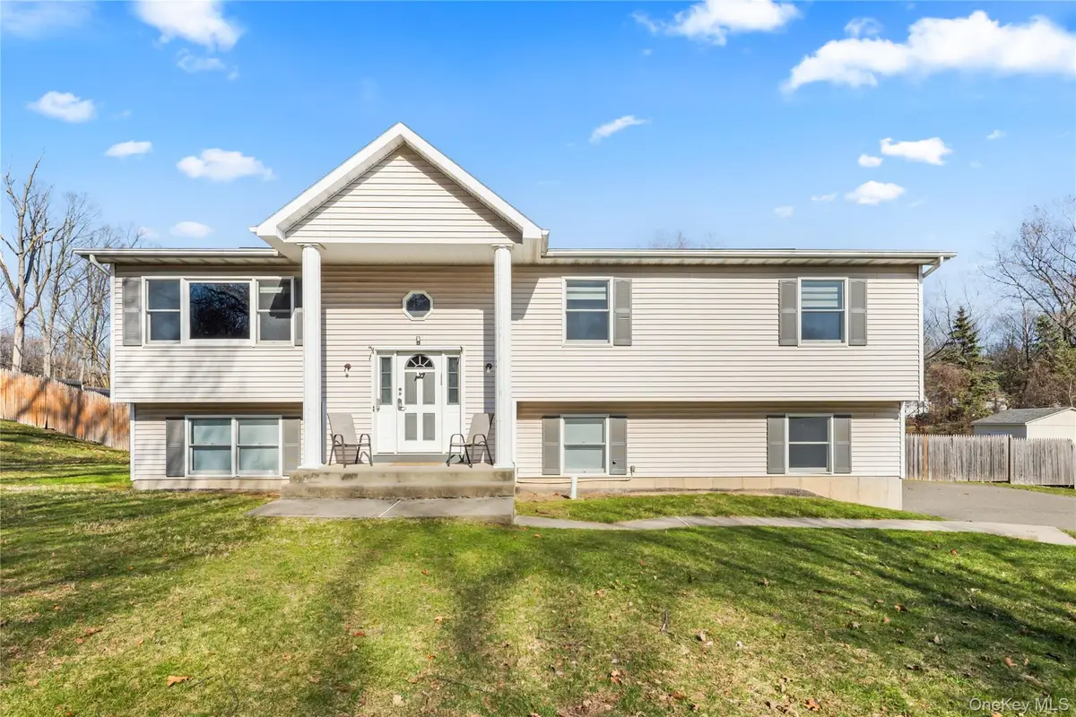 3 Algonquin Circle, Airmont, NY 10952 - #1