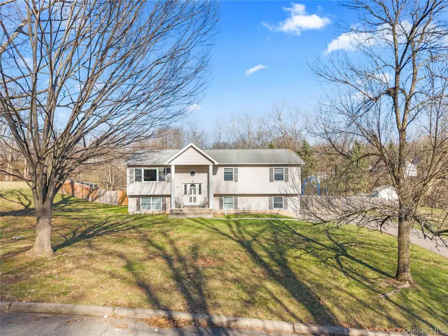 3 Algonquin Circle, Airmont, NY 10952 - #3