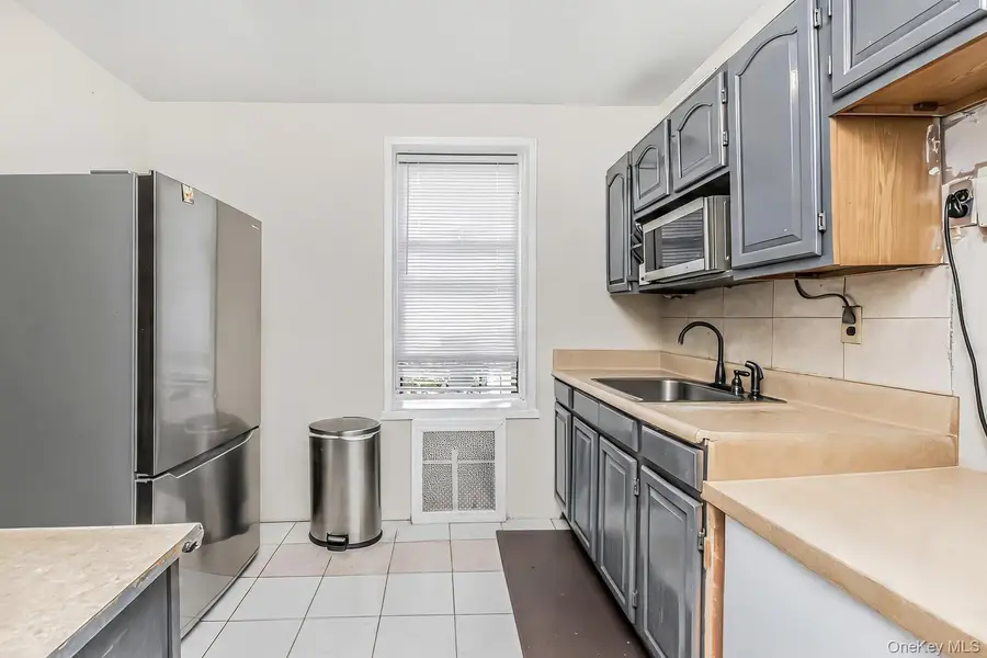 42 Pine Street #3M, Yonkers, NY 10701 - #2