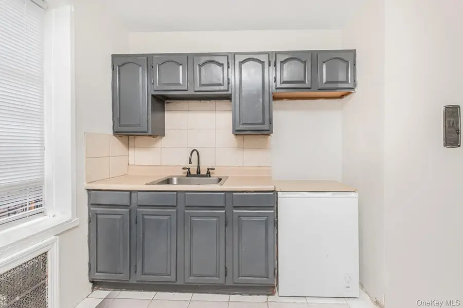 42 Pine Street #3M, Yonkers, NY 10701 - #3
